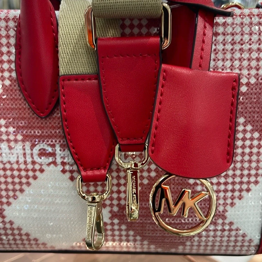 Michael Kors Mirella Extra-Small Logo Crossbody XBODY Shopper Bag
Bright Red
NWT - Picture 9 of 16